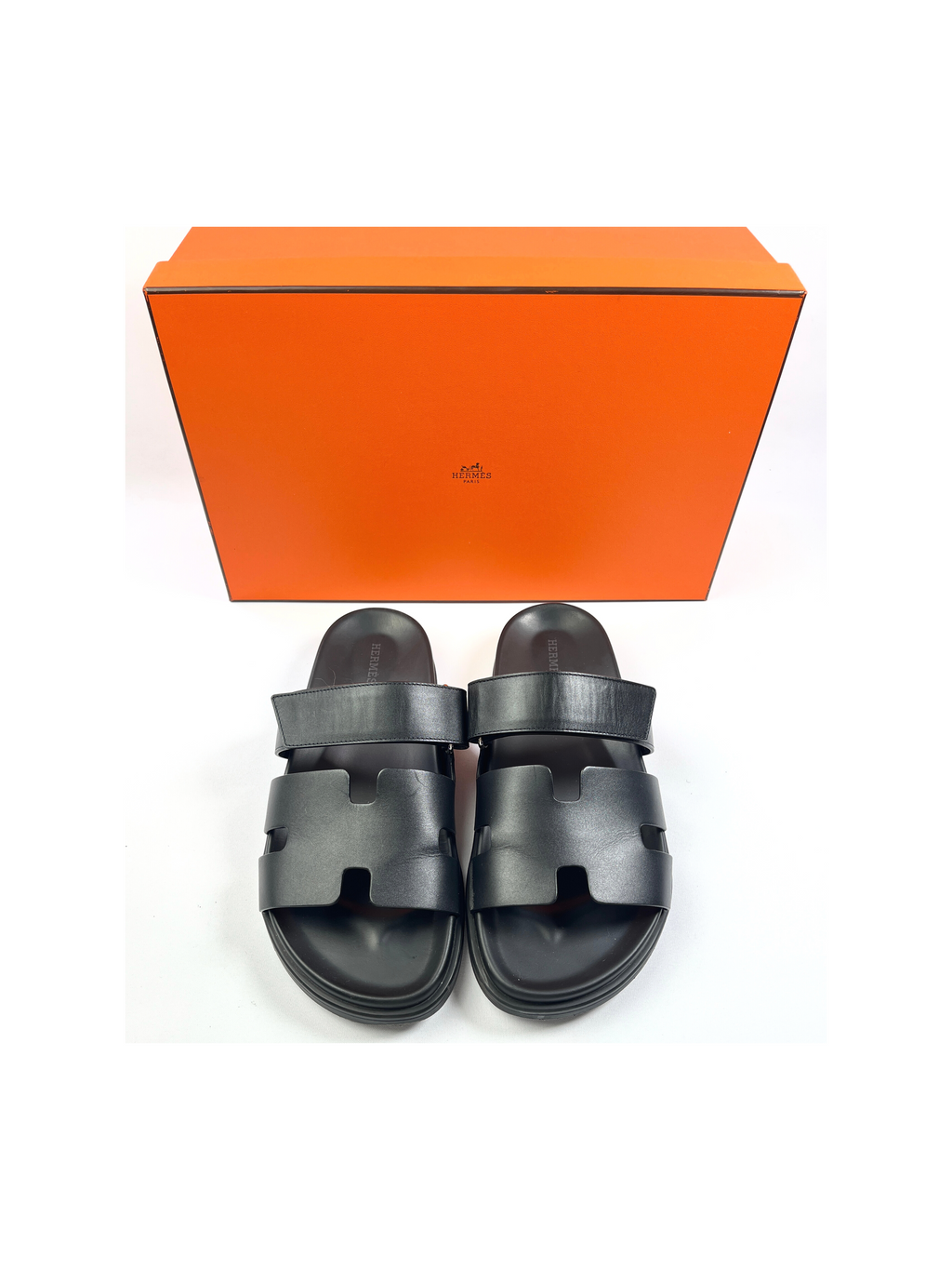 HERMES - CHYPRE LEATHER SANDALS IN BLACK (MENS) - SZ 41