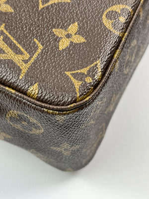 LOUIS VUITTON - TROUSSE TOILETTE 28 MONOGRAM CANVAS - YR 1982