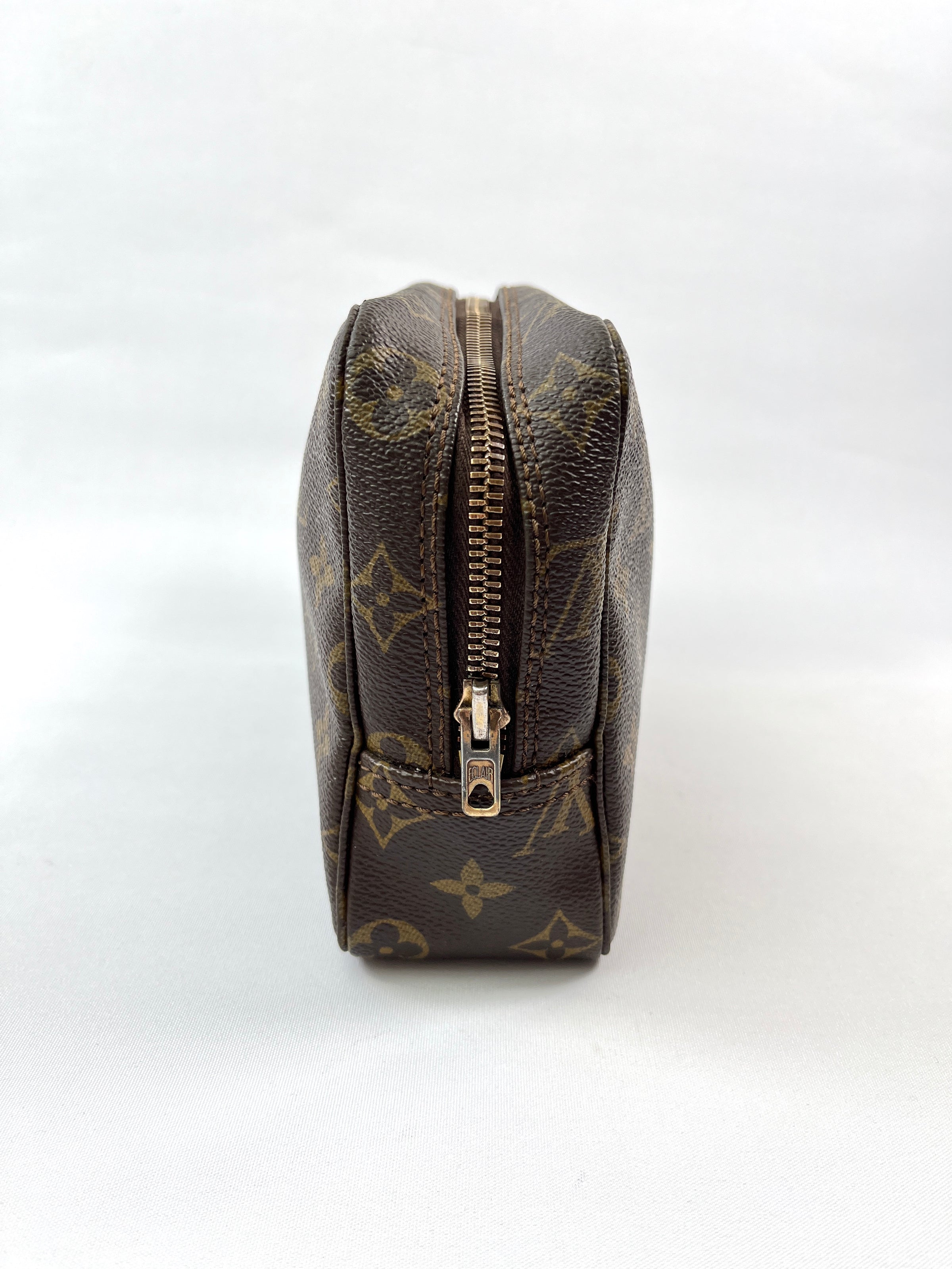 LOUIS VUITTON - MONOGRAM CANVAS TROUSSE 28 - VINTAGE – RE.LUXE AU