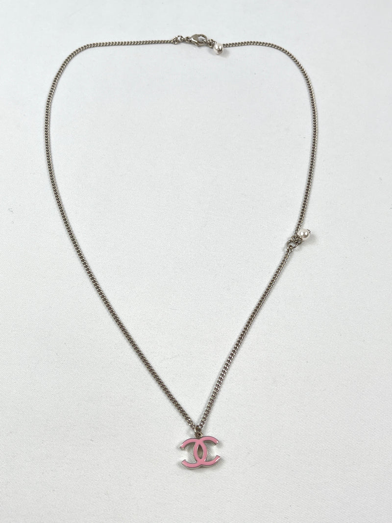 CHANEL - ENAMEL CC NECKLACE SILVER PINK