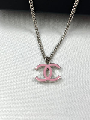 CHANEL - ENAMEL CC NECKLACE SILVER PINK