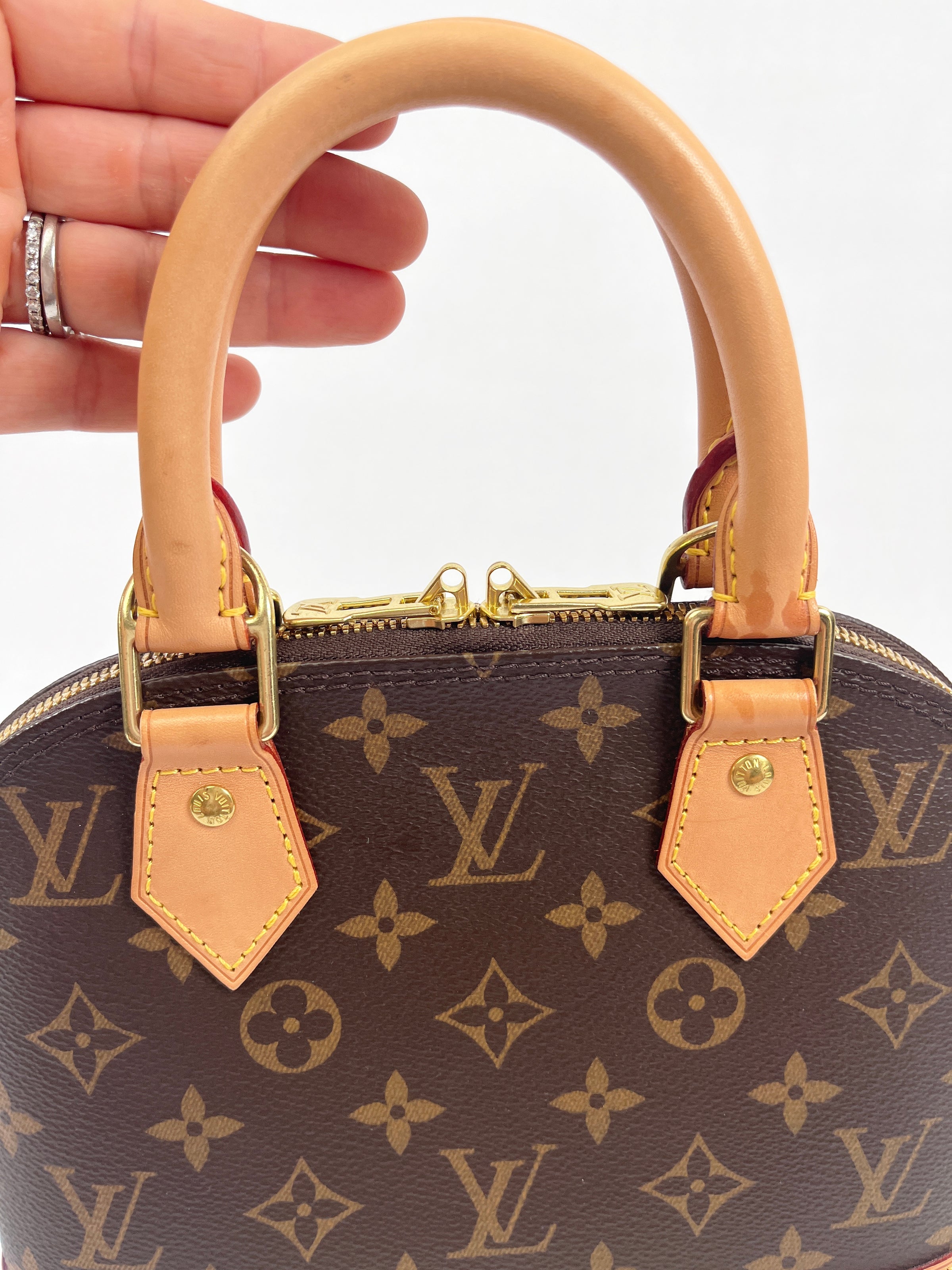 LOUIS VUITTON - ALMA BB IN MONOGRAM CANVAS – RE.LUXE AU