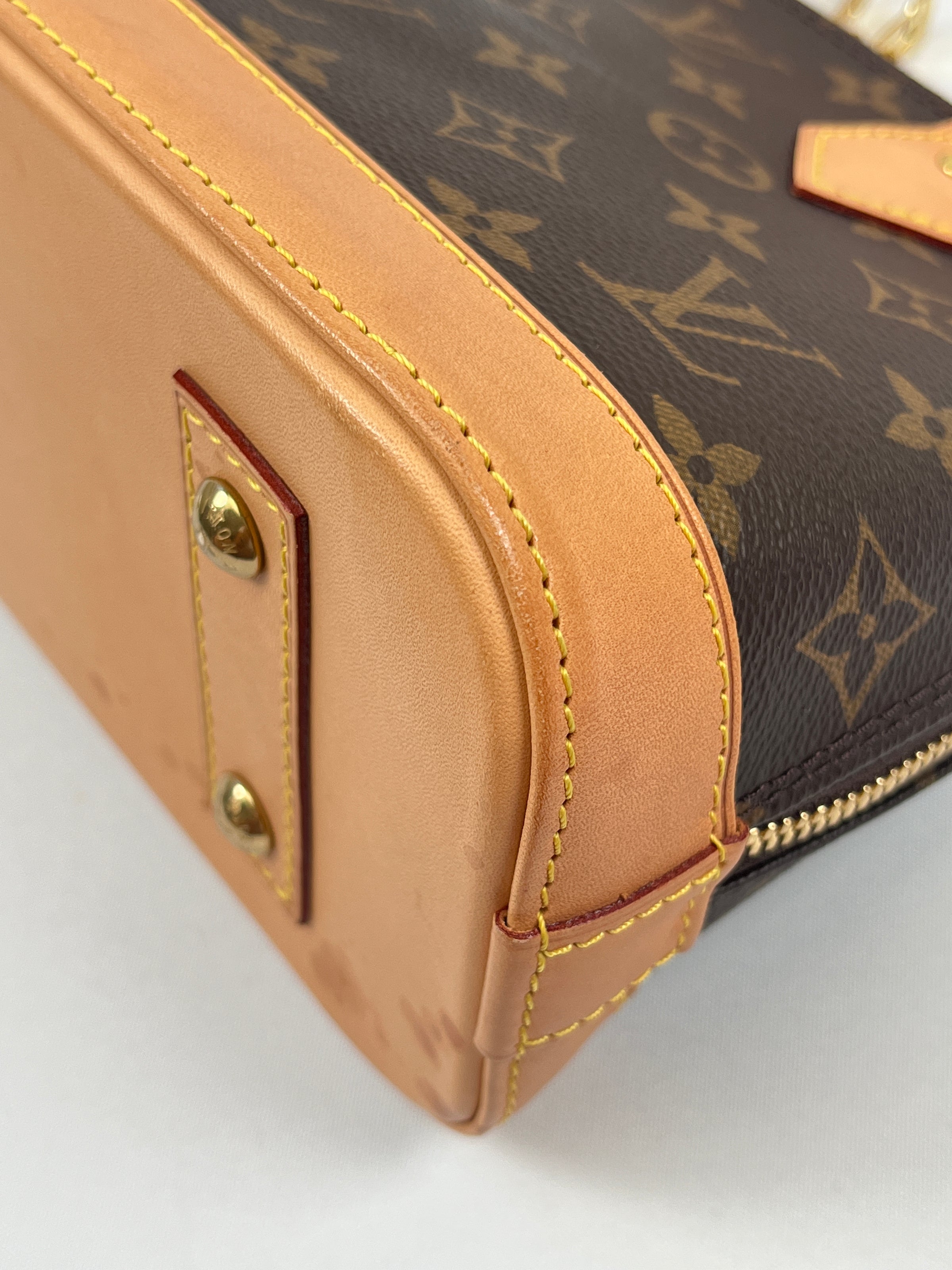 LOUIS VUITTON - ALMA BB IN MONOGRAM CANVAS – RE.LUXE AU