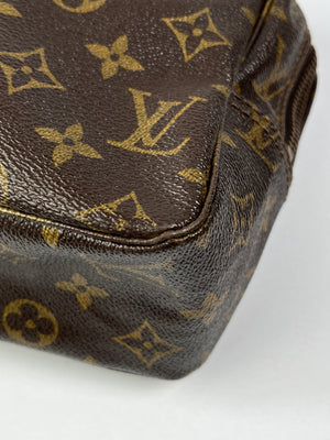 LOUIS VUITTON - TROUSSE TOILETTE 28 MONOGRAM CANVAS - YR 1982