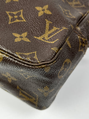 LOUIS VUITTON - TROUSSE TOILETTE 28 MONOGRAM CANVAS - YR 1982