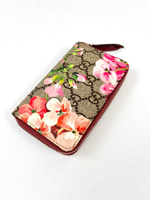 GUCCI - GG CANVAS BLOOMS ZIPPY CARD CASE