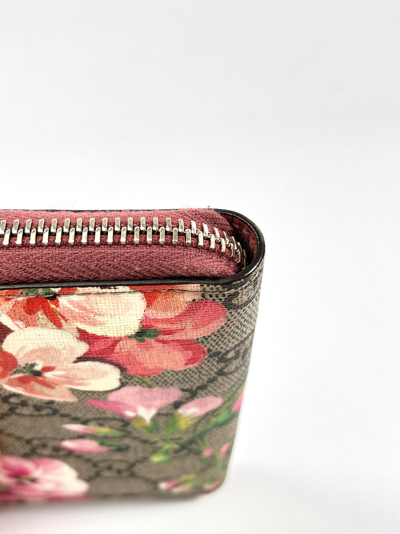 GUCCI - GG CANVAS BLOOMS ZIPPY CARD CASE