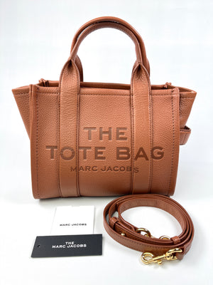 MARC JACOBS - THE MINI LEATHER TOTE BAG IN TAN