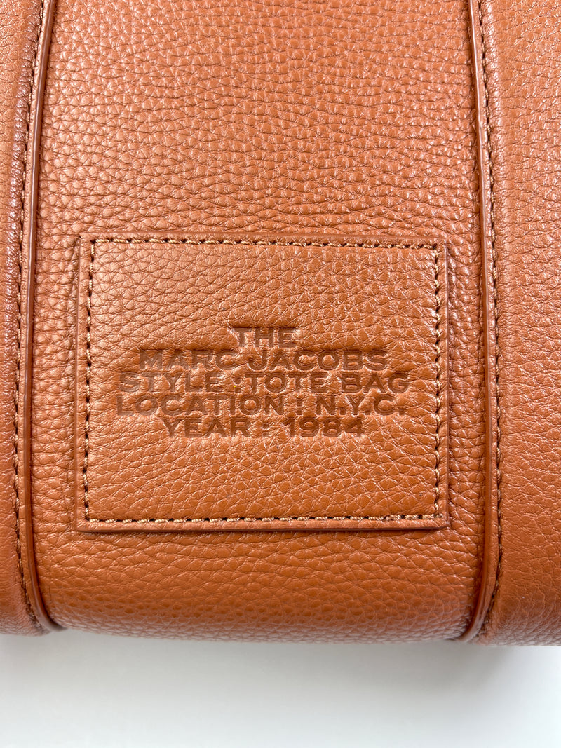 MARC JACOBS - THE MINI LEATHER TOTE BAG IN TAN