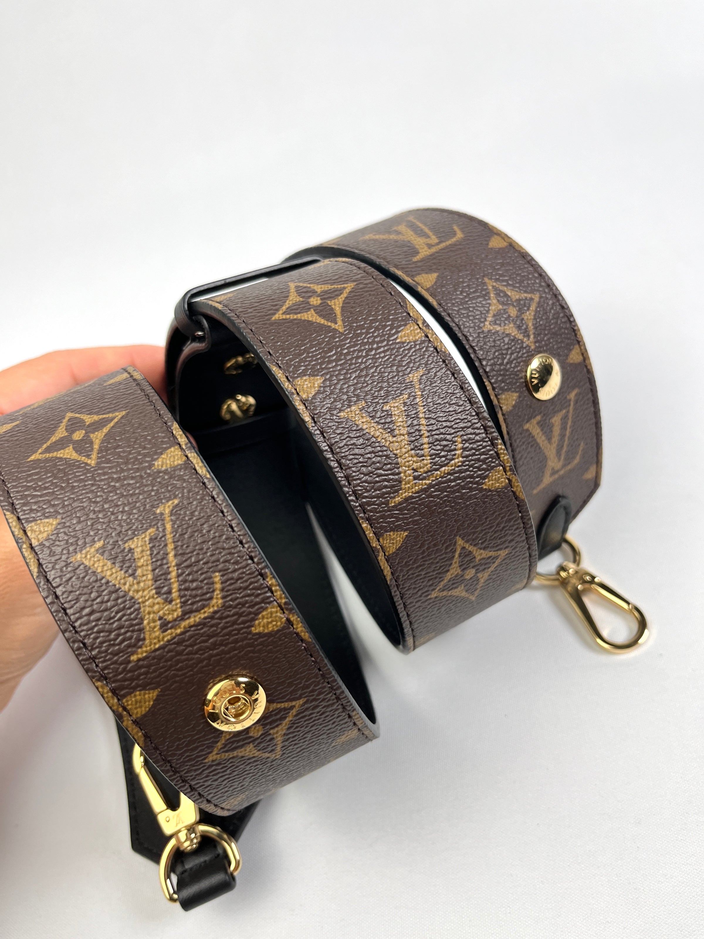 LOUIS VUITTON BANDOULIERE ADJUSTABLE STRAP MONOGRAM RE.LUXE AU