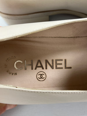 CHANEL - DALLAS TEXAS LOAFER IN LEATHER & METAL - SZ 38.5