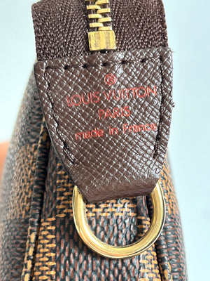 LOUIS VUITTON - BUCKET POUCH IN DAMIER EBENE