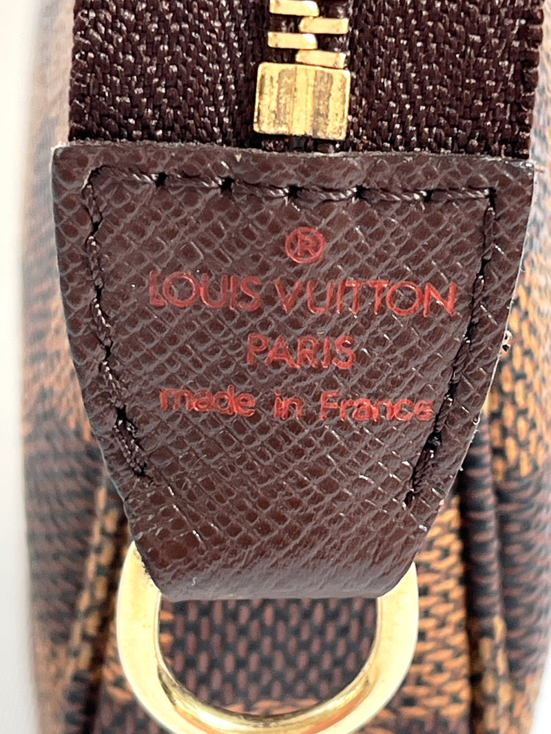 LOUIS VUITTON - BUCKET POUCH IN DAMIER EBENE