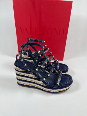 VALENTINO - ROCKSTUD WEDGE SANDAL IN BLUE - SZ 36