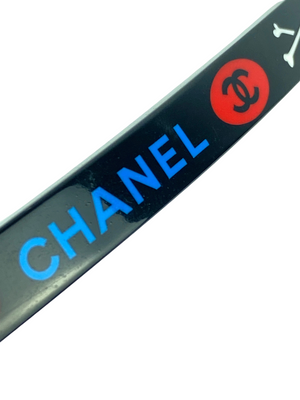 CHANEL - SKULL BLUE LOGO VALLETTA HAIR CLIP