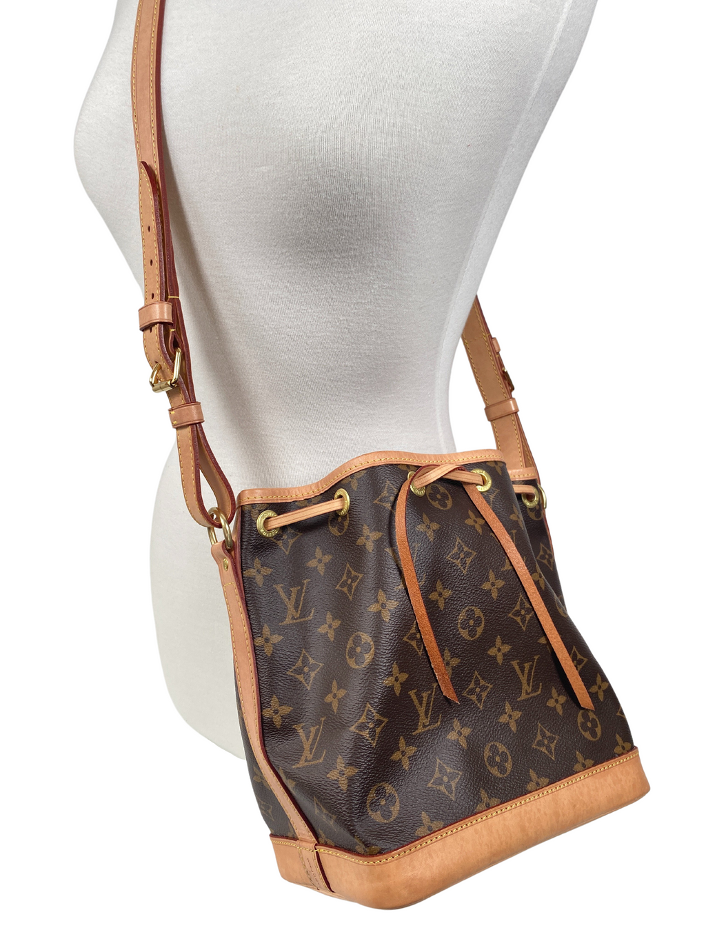 LOUIS VUITTON - NOÉ BB IN MONOGRAM CANVAS - YR 2020