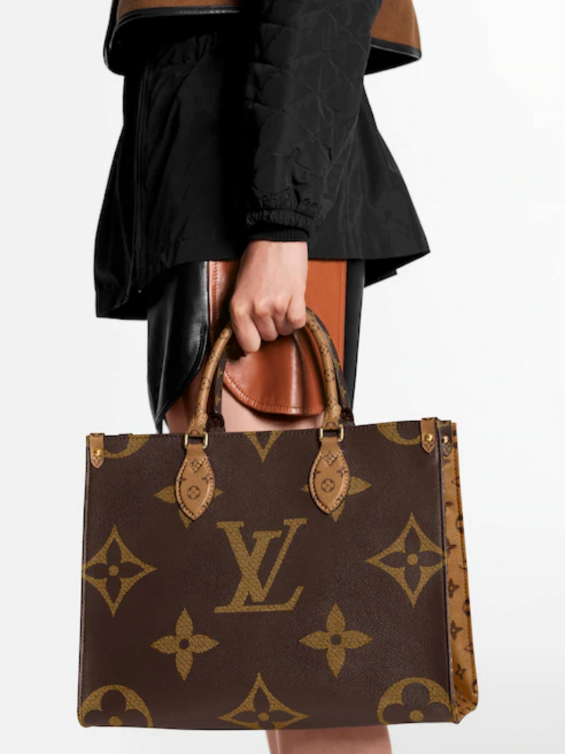LOUIS VUITTON - ONTHEGO MM BAG IN MONOGRAM CANVAS
