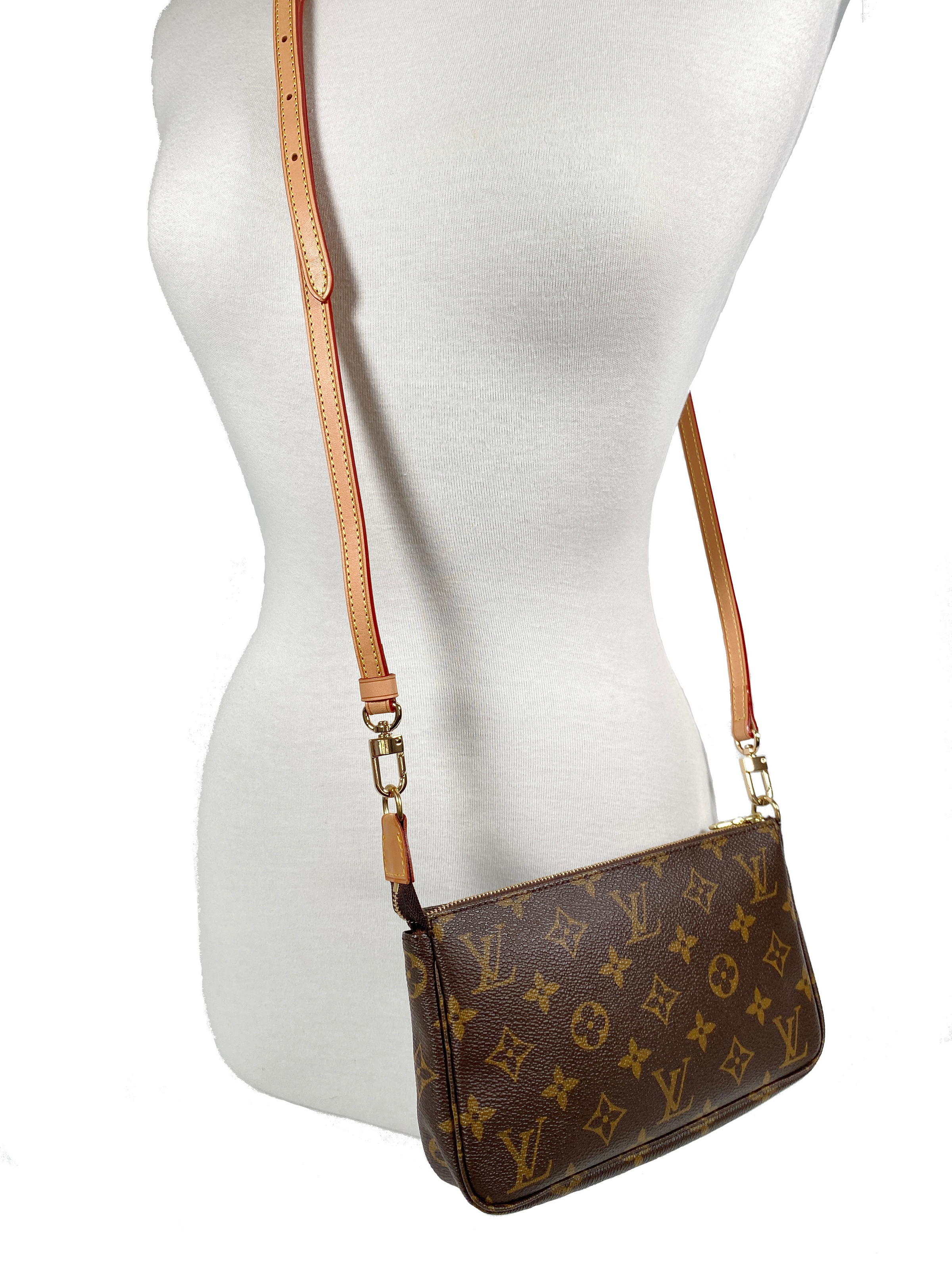Lv discount pochette monogram