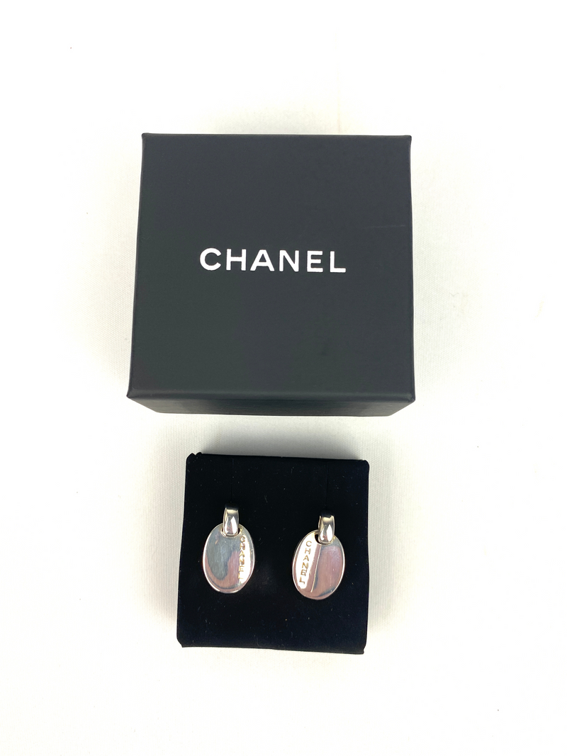 CHANEL - ENGRAVED LOGO EARRINGS IN SILVER