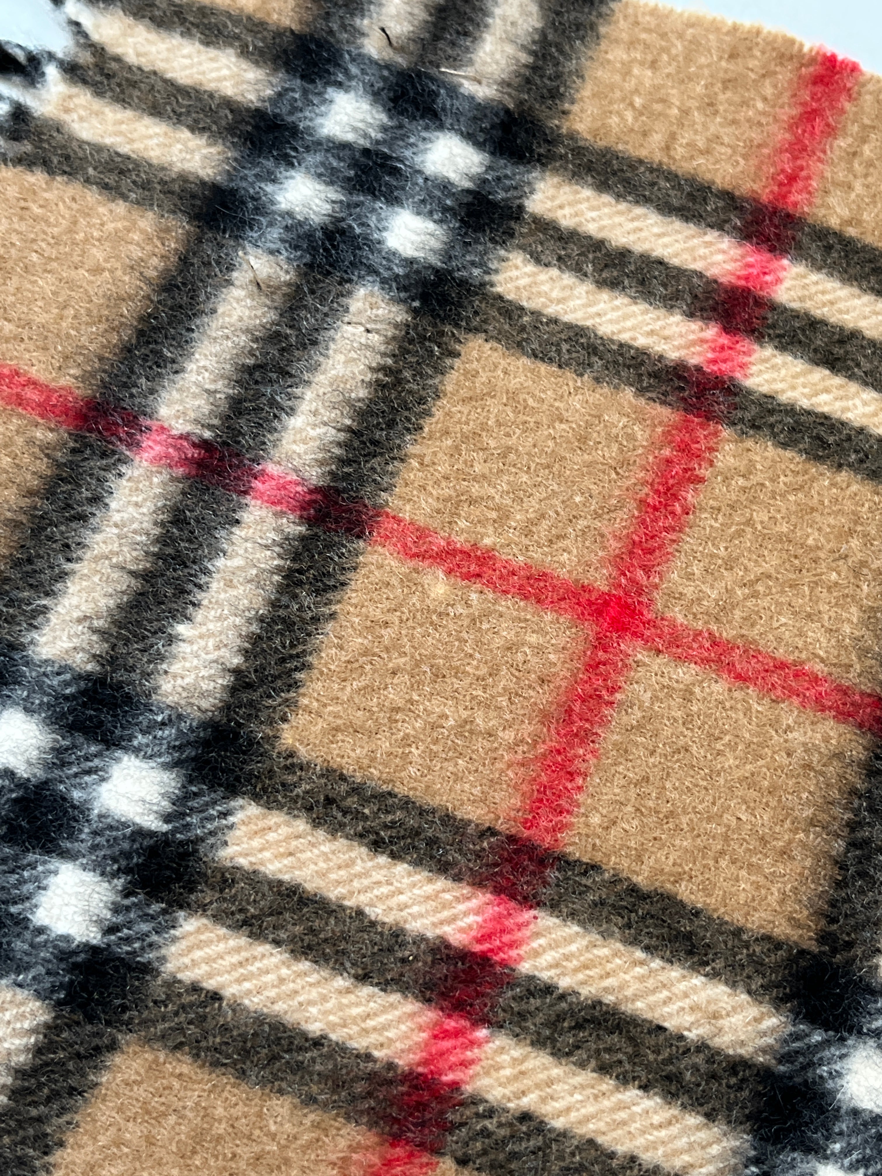 BURBERRYS - CLASSIC NOVACHECK 100% CASHMERE SCARF - 138 x 32 CM