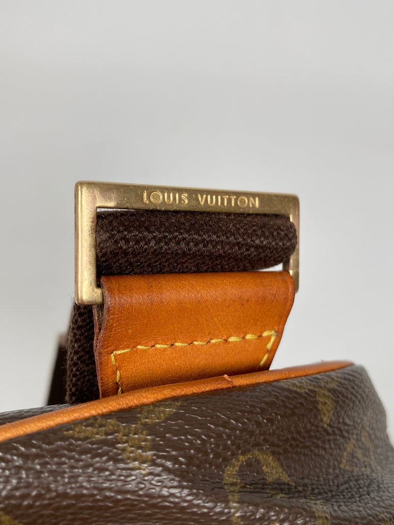 LOUIS VUITTON - MONOGRAM POCHETTE GANGE - YEAR 2001