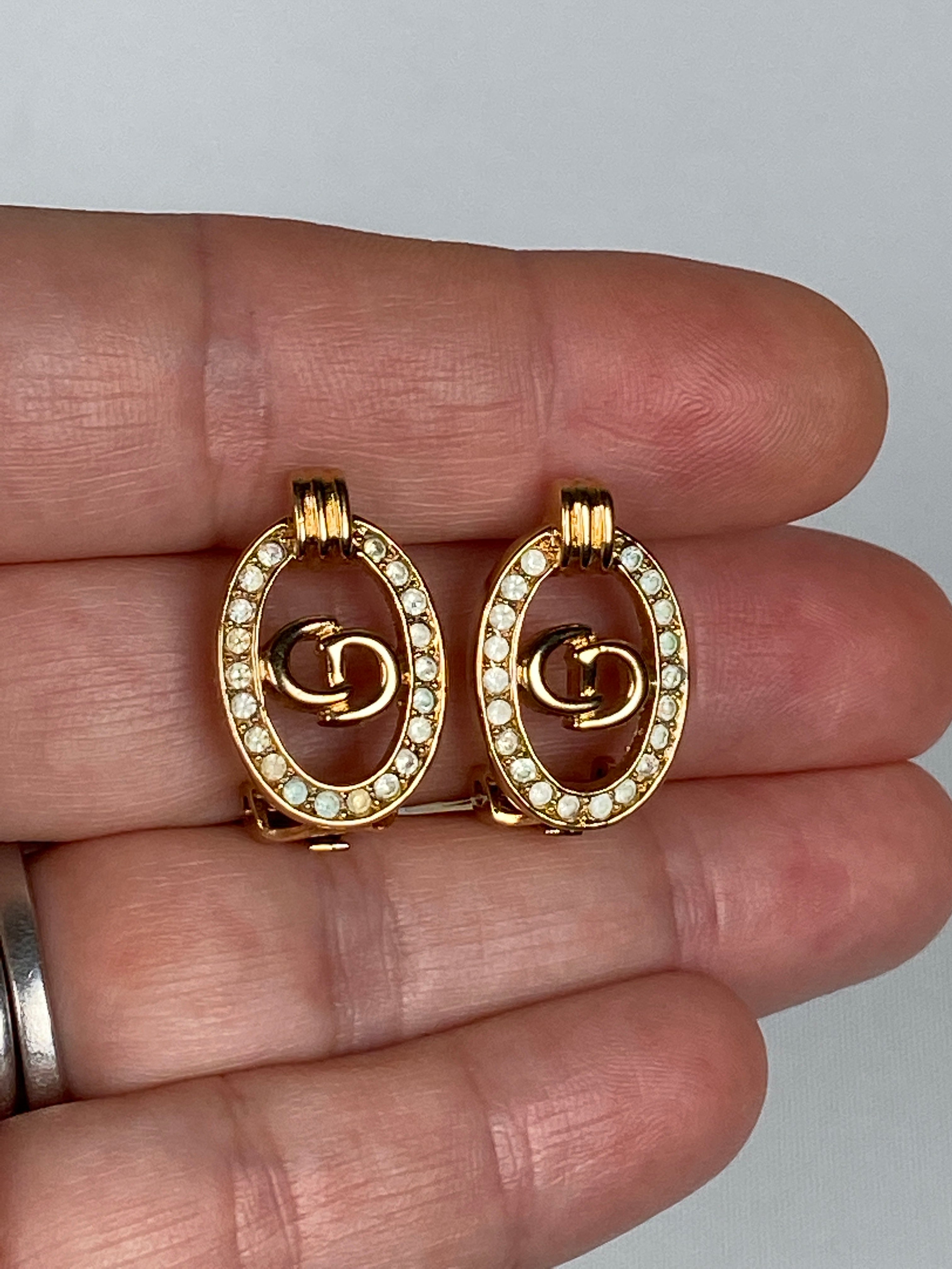 CHRISTIAN DIOR - VINTAGE CD LOGO EARRINGS – RE.LUXE AU
