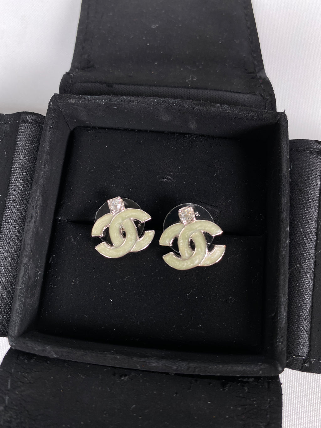 CHANEL - ENAMEL CRYSTAL CC EARRINGS  - VINTAGE