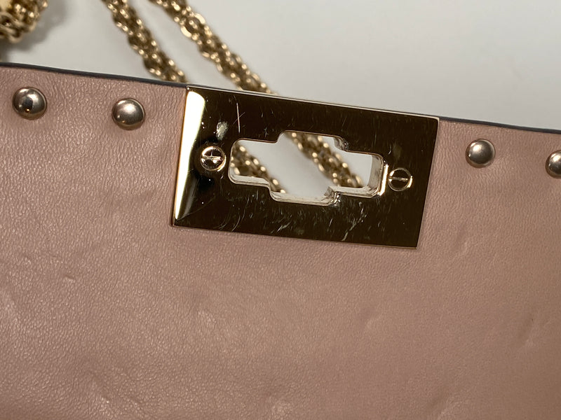 VALENTINO - ROCKSTUD SPIKE LEATHER BAG POUDRE MED SIZE