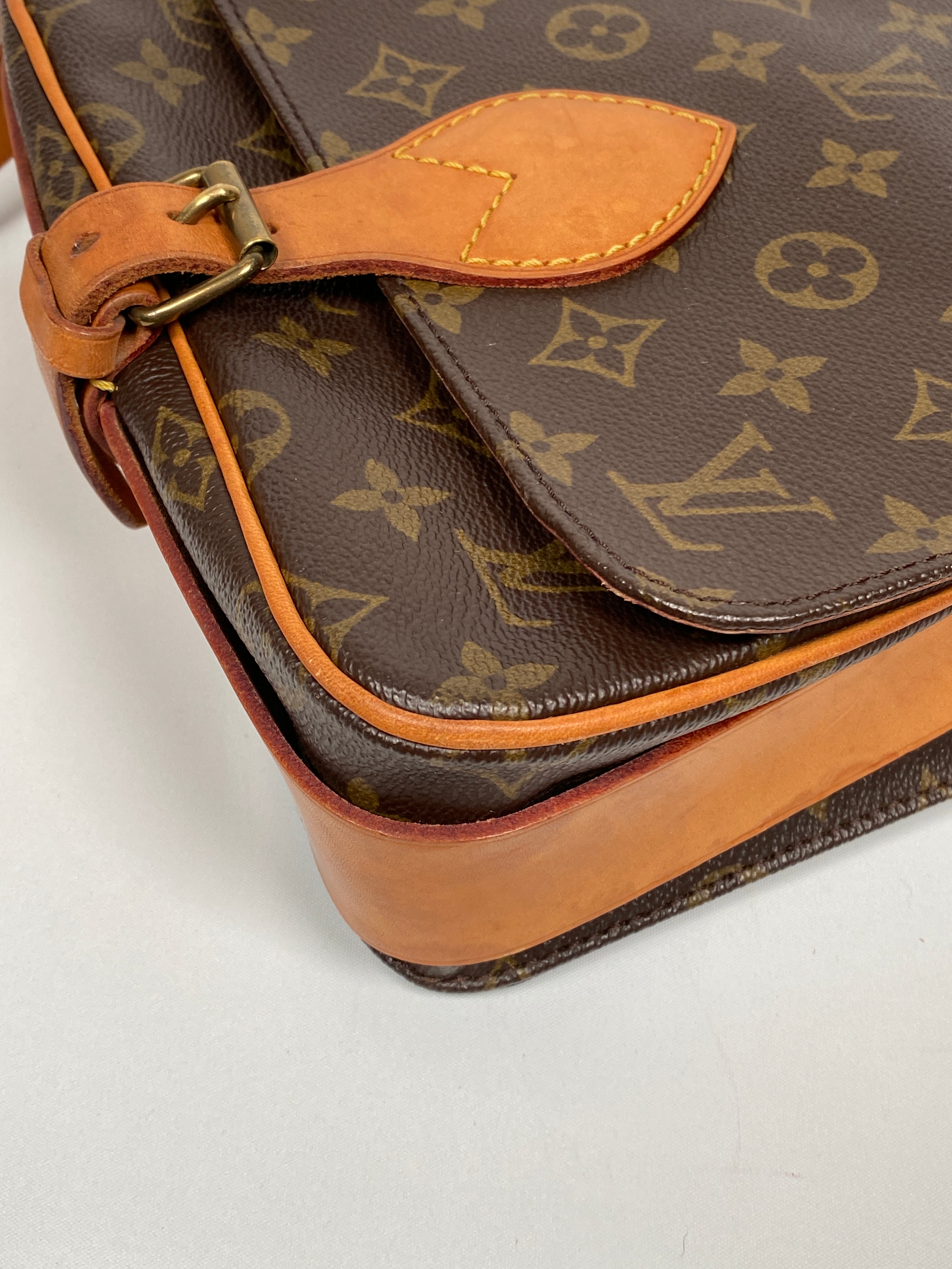 LOUIS VUITTON CARTOUCHIERE MM CROSSBODY BAG IN MONOGRAM CANVAS RE.LUXE AU