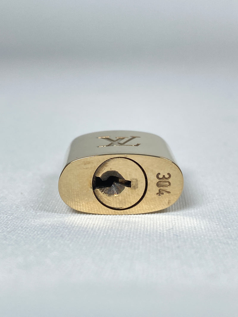 LOUIS VUITTON - PADLOCK & KEY SET #304