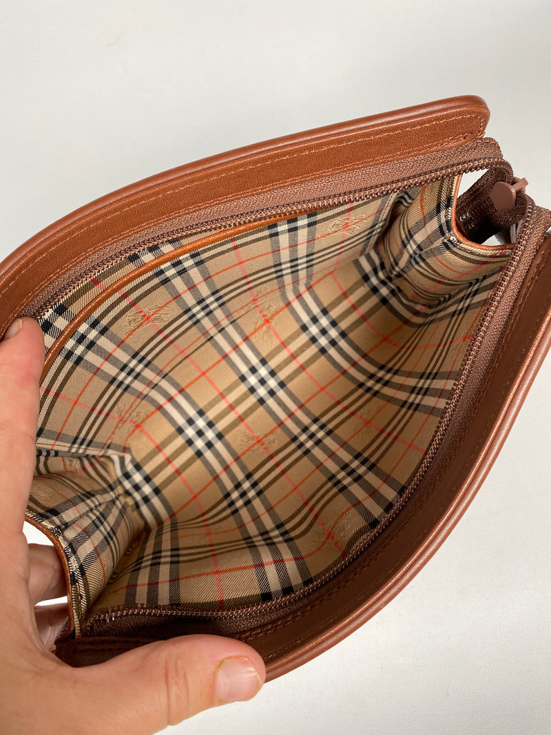 BURBERRY - TAN LEATHER NOVACHECK LINED CLUTCH