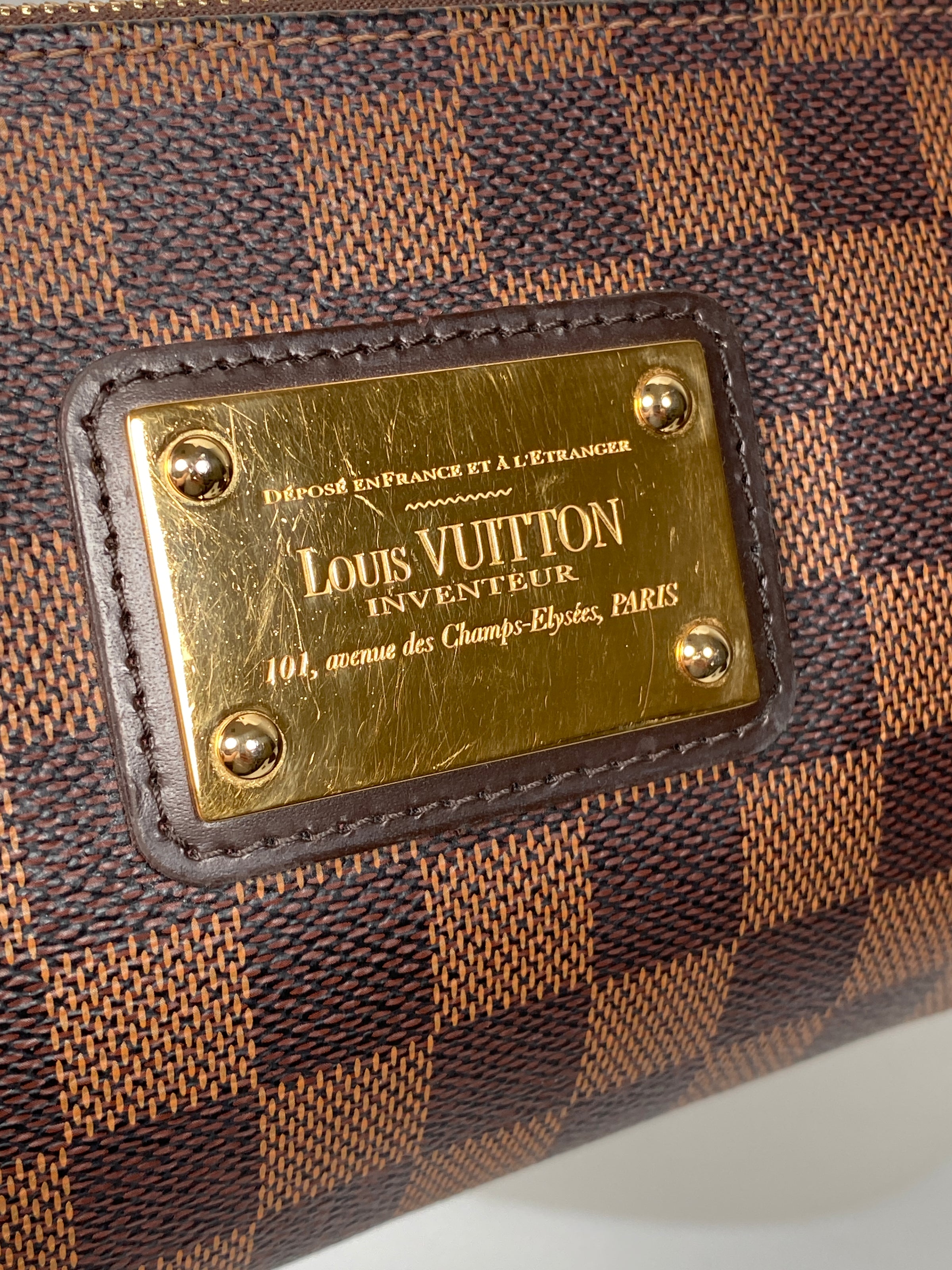 Louis Vuitton Monogram Canvas Eva Clutch (SHF-23751) – LuxeDH
