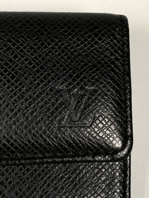 LOUIS VUITTON - BLACK TAIGA LEATHER MULTICLES 6 KEY HOLDER