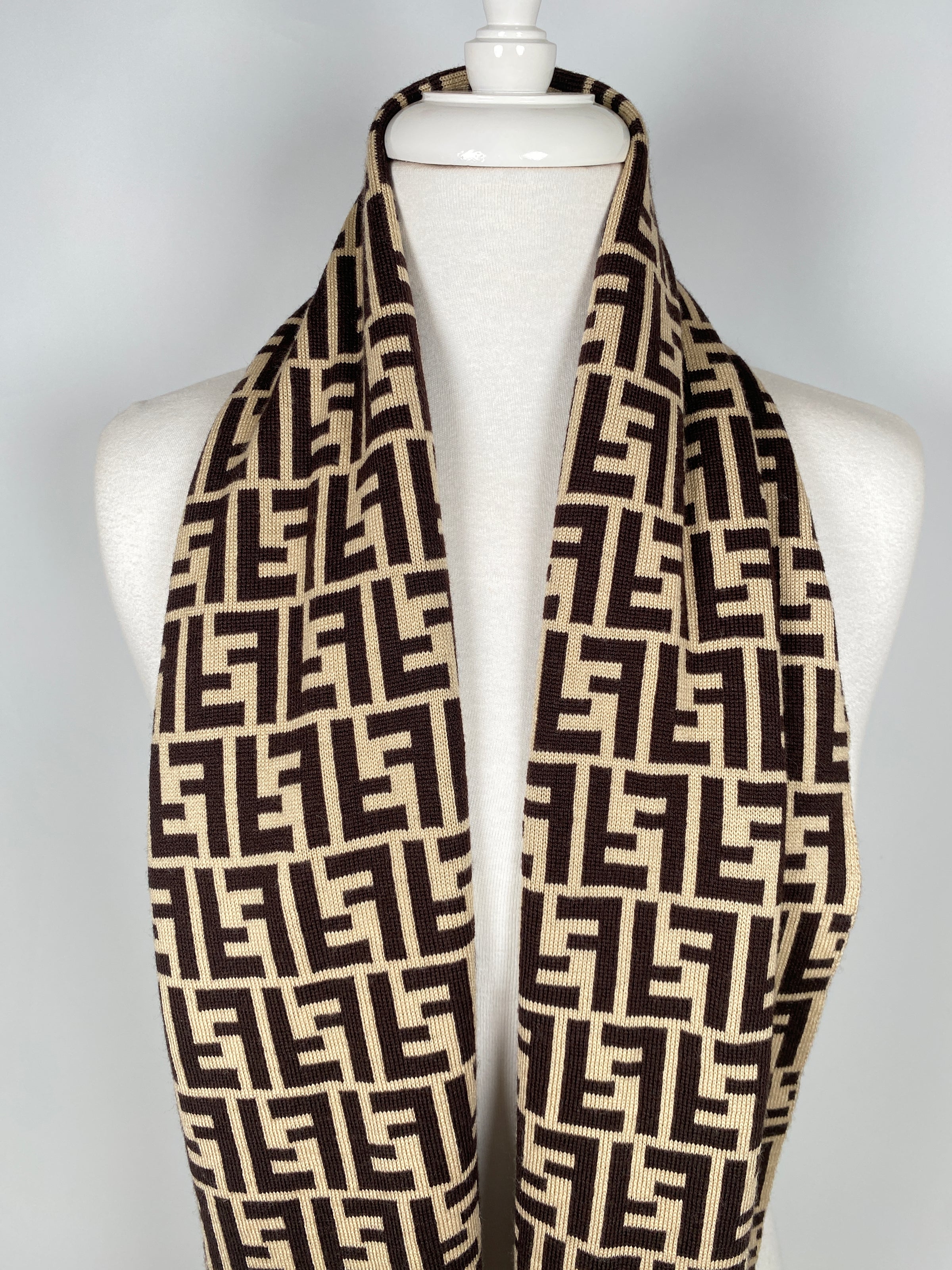 FENDI BROWN BEIGE ZUCCA MONOGRAM LOGO SCARF WOOL VINTAGE – RE