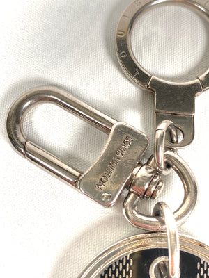 LOUIS VUITTON - DAMIER SILVER METAL LUGGAGE TAG KEY RING