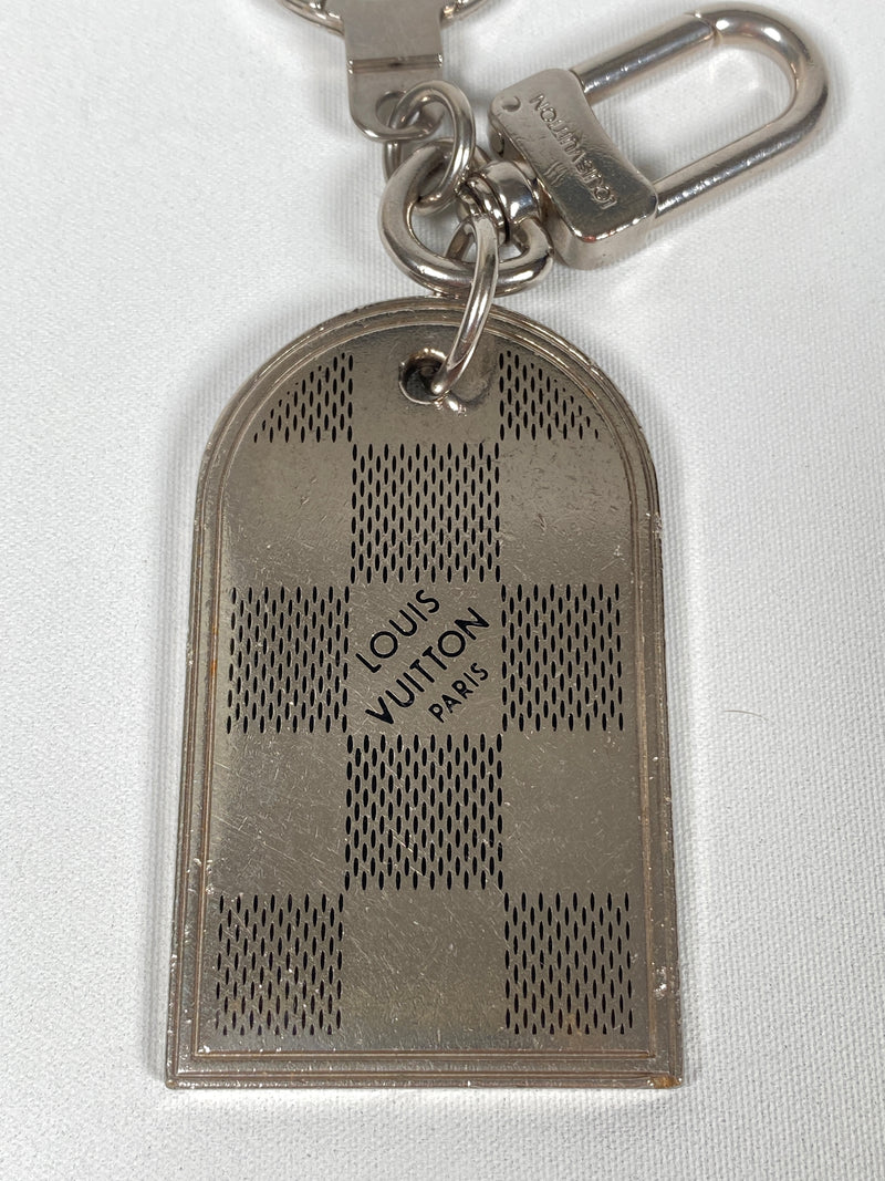 LOUIS VUITTON - DAMIER SILVER METAL LUGGAGE TAG KEY RING