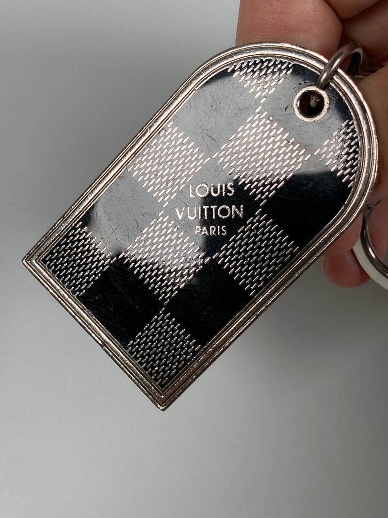 LOUIS VUITTON - DAMIER SILVER METAL LUGGAGE TAG KEY RING