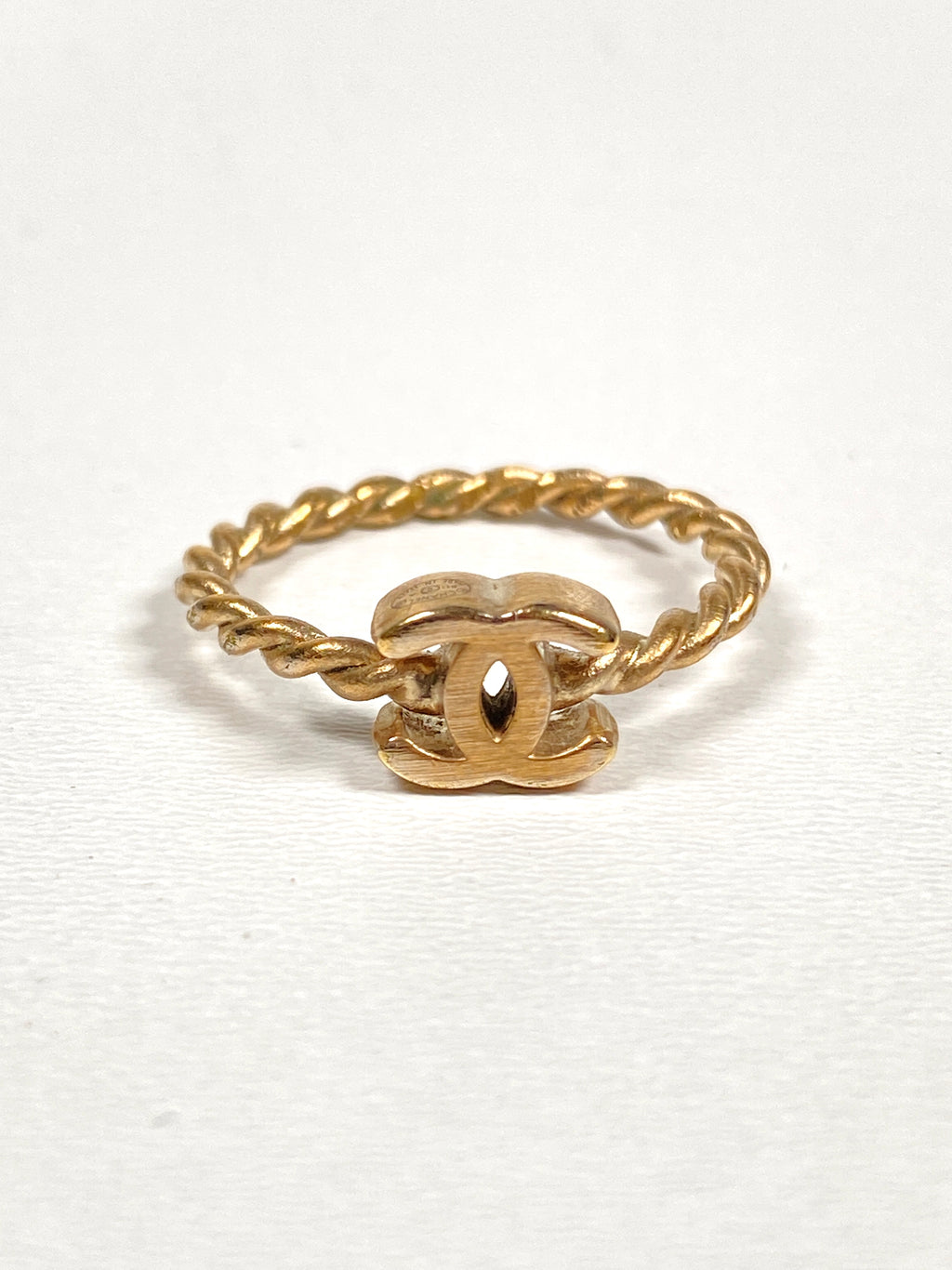 CHANEL - BRAIDED CC GOLD TONE VINTAGE RING - SZ 53