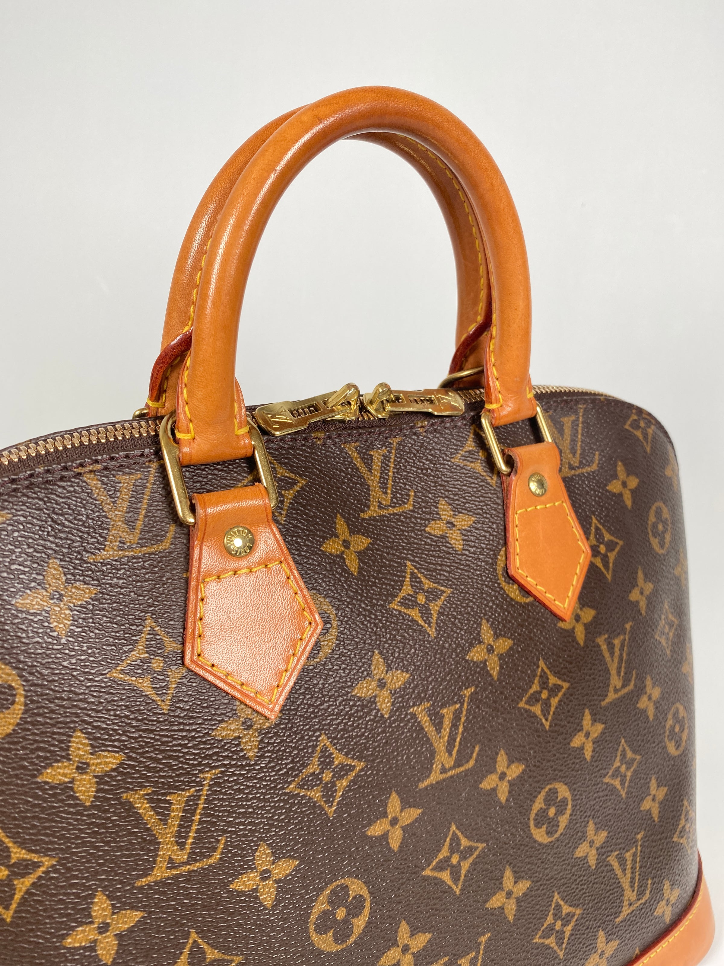 LOUIS VUITTON - ALMA PM VINTAGE HANDBAG MONOGRAM CANVAS - YR 1998