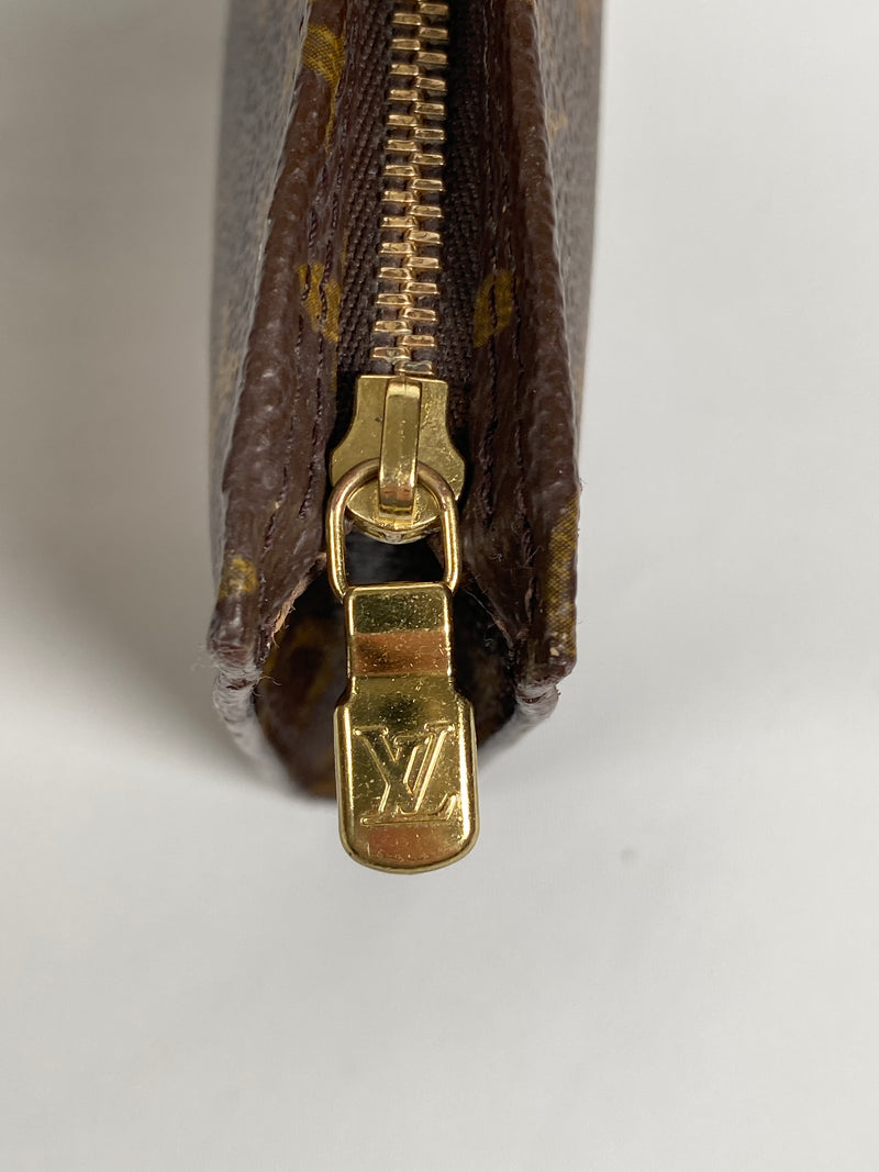 LOUIS VUITTON - BUCKET POUCH MONOGRAM CANVAS