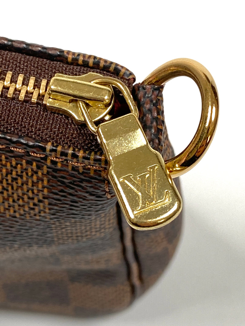 LOUIS VUITTON - POCHETTE ACCESSORIES IN DAMIER EBENE