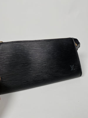 LOUIS VUITTON - POCHETTE ACCESSORIES IN NOIR EPI LEATHER
