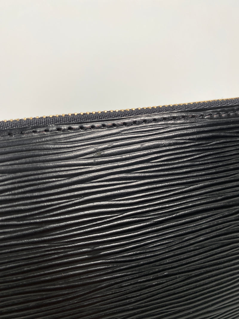 LOUIS VUITTON - POCHETTE ACCESSORIES IN NOIR EPI LEATHER