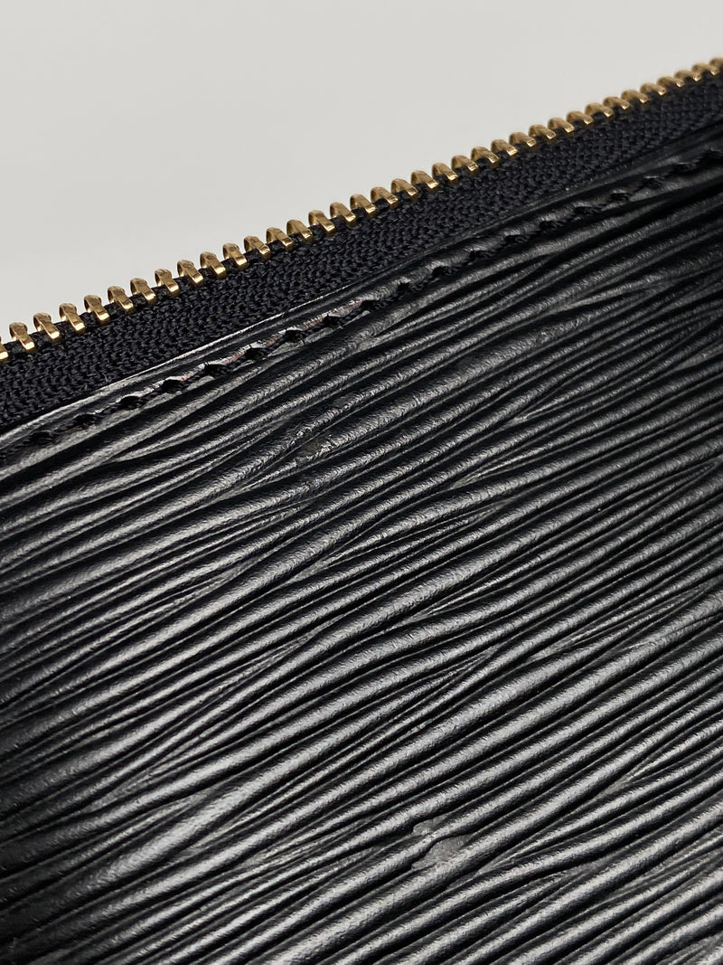 LOUIS VUITTON - POCHETTE ACCESSORIES IN NOIR EPI LEATHER