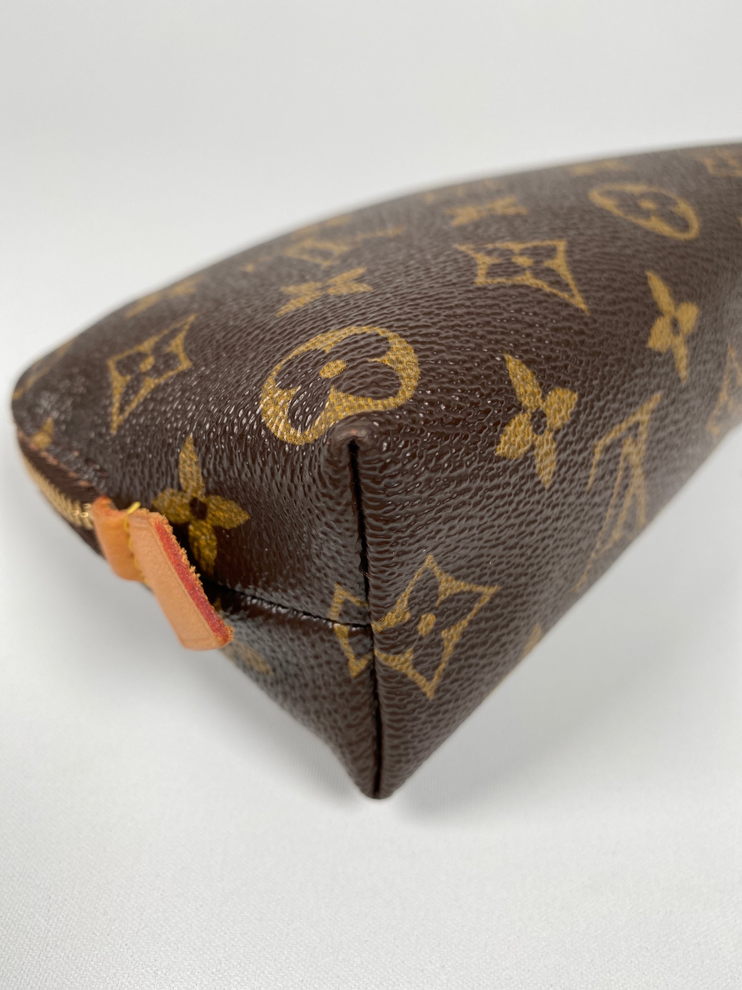 LOUIS VUITTON Monogram Canvas Cosmetic Pouch Brown