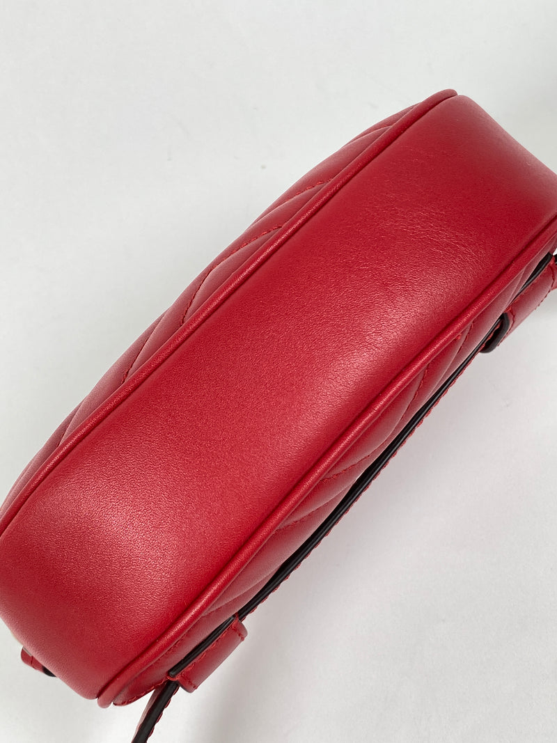 GUCCI - GG MARMONT RED MATELASSE BELT BAG - NEW