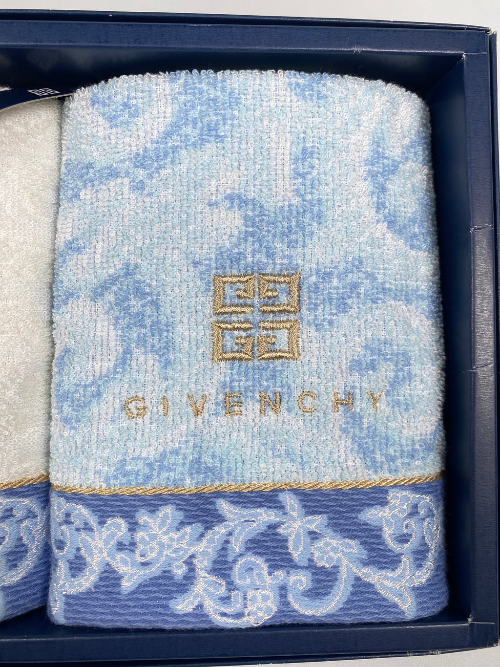 GIVENCHY - 100% COTTON FACE TOWEL SET - NEW IN BOX