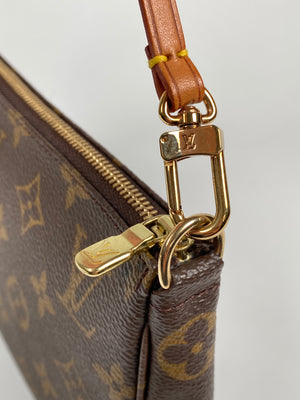 LOUIS VUITTON - POCHETTE ACCESSORIES MONOGRAM HANDBAG