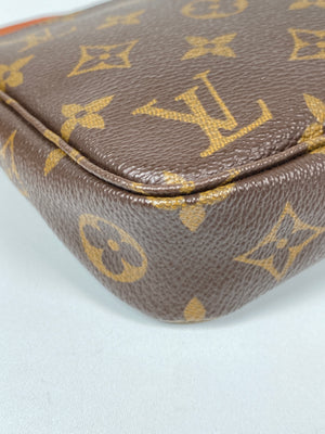 LOUIS VUITTON - POCHETTE ACCESSORIES MONOGRAM HANDBAG