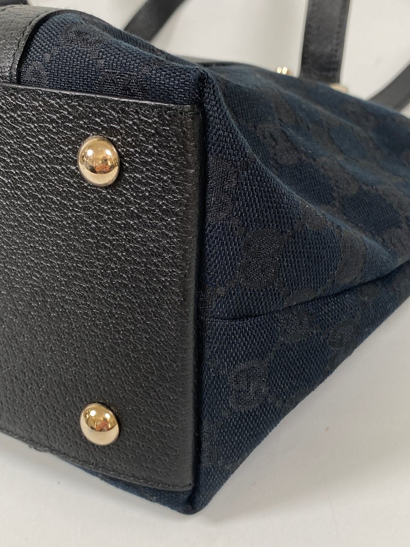 GUCCI - BLACK GG CANVAS ABBEY MED TOTE BAG
